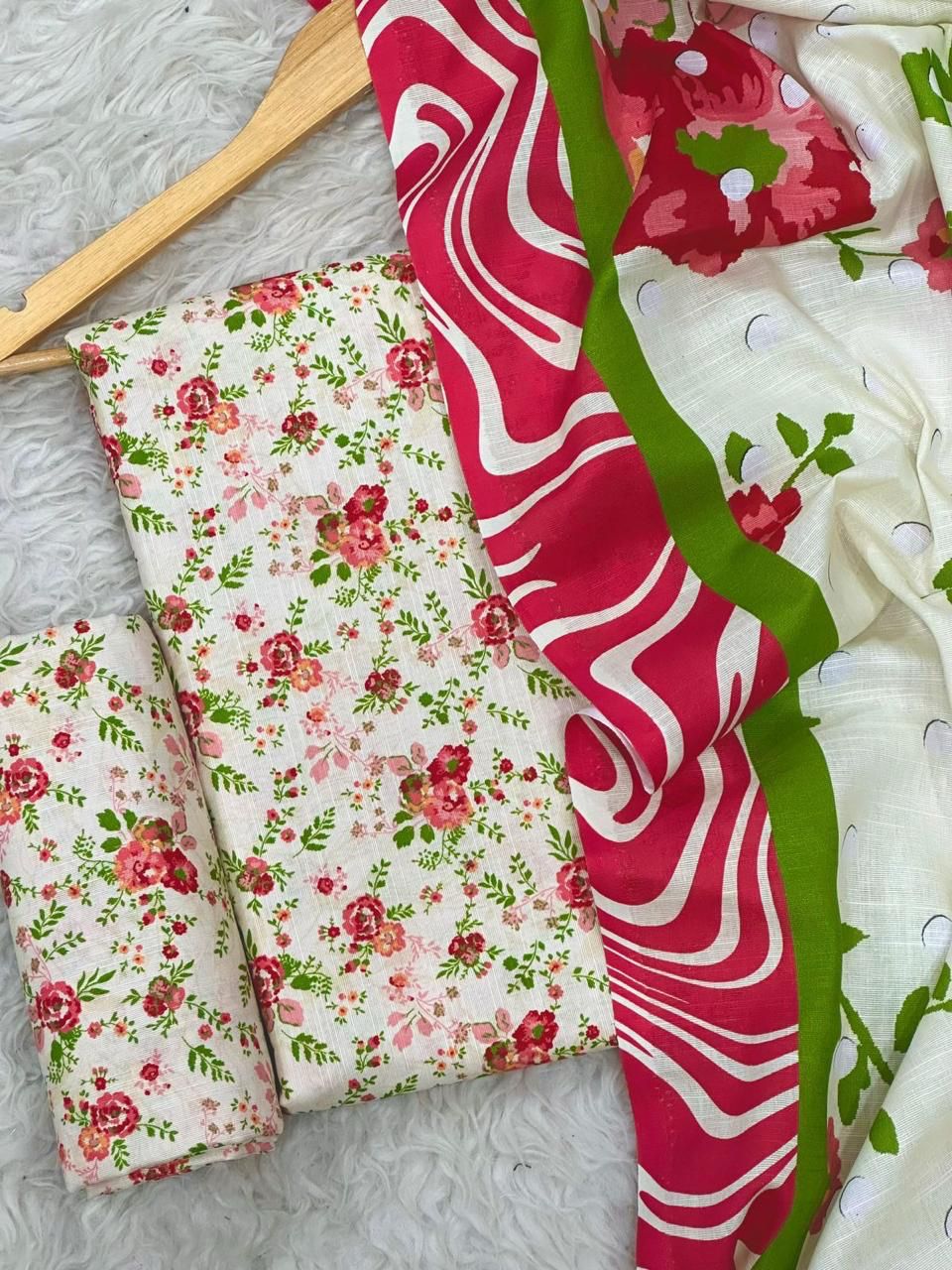 Premium Khaddar 3 Piece Suit Unstitched - Ladies Winter Collection 2025 (D-6466)