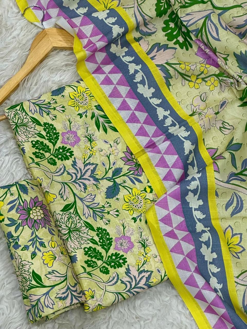 Premium Khaddar 3 Piece Suit Unstitched - Ladies Winter Collection 2025 (D-6490)